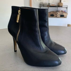 Banana Republic Black Genuine Leather Stiletto Modern Chic Heeled Booties Sz 6